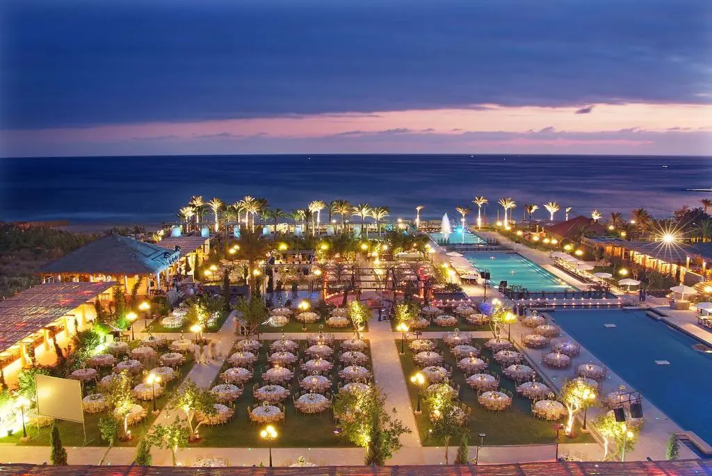 Luxury Resorts